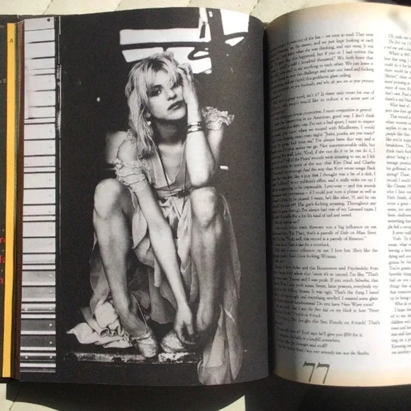 COBAIN | ROLLING STONE | 1994 FIRST EDITION | NEAR MINT CONDITION - Picture 7 of 9